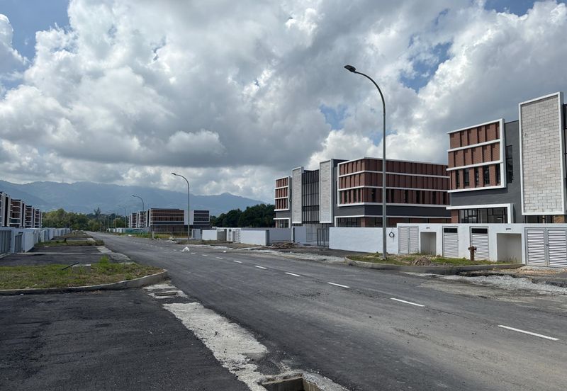 Armani Business Park Warehouse , Sepanggar port 