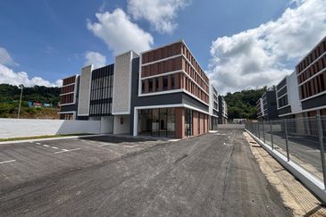 Armani Business Park Warehouse , Sepanggar port 
