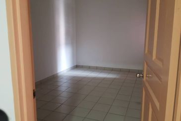 Taman Penampang apartment 1st floor 