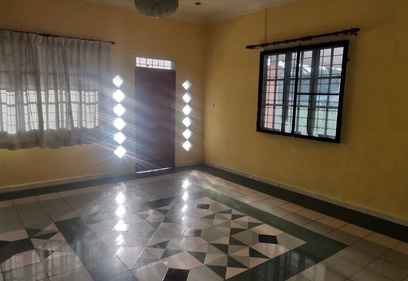 Single Storey Bungalow NT Land 