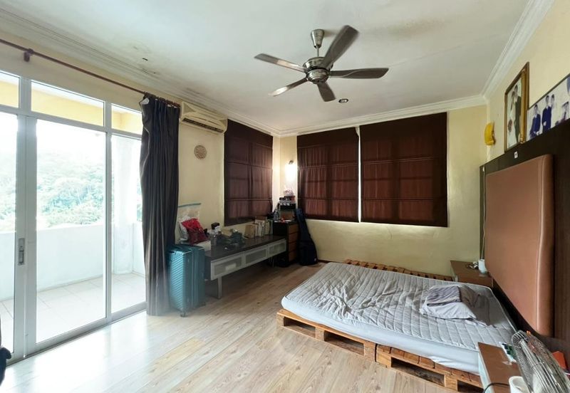 Kiansom Country Height