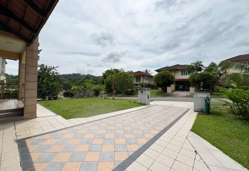 Kiansom Country Height