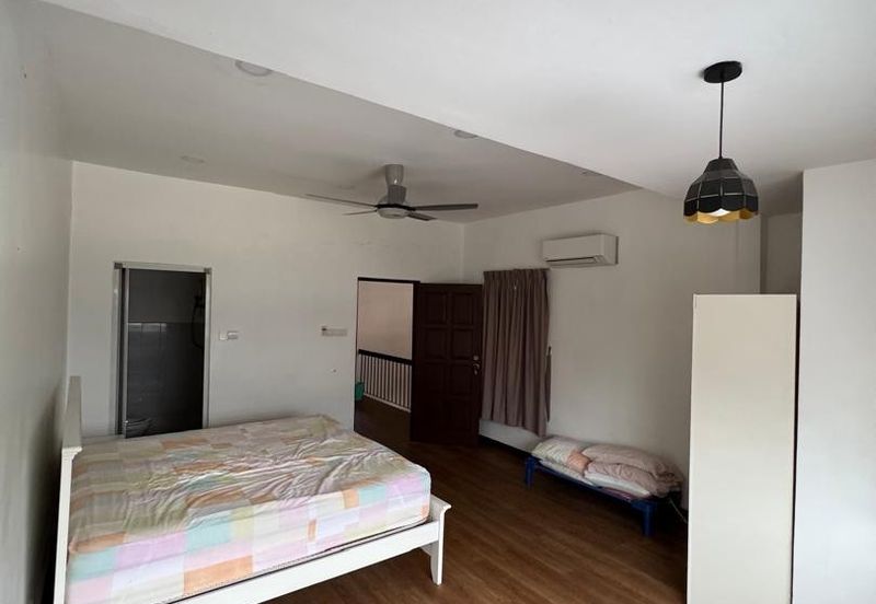 Taman Golf view Phase 2 Bundusan Double Storey intermediate house