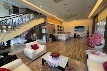 Kampung Likas Mansion 