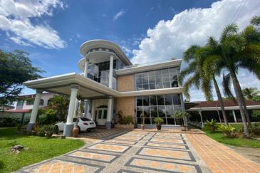 Kampung Likas Mansion 