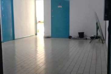 Donggongon Block G 1st floor shoplot for sale