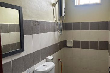 Angkasa Apartment Menggatal Tingkat bawah untuk disewa