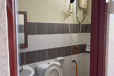 Angkasa Apartment Menggatal Tingkat bawah untuk disewa