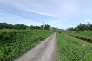 Pulutan menggatal Residential land for sale