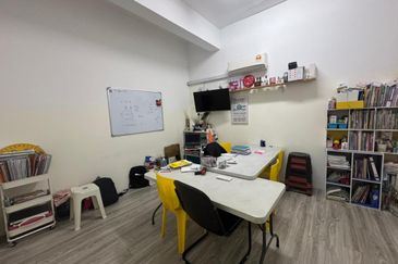 Padimas Point first floor for sale