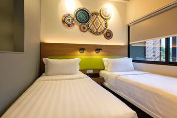 Hotel in Bandaran berjaya kota kinabalu for sale