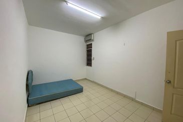 Taman Penampang Apartment Block D for sale