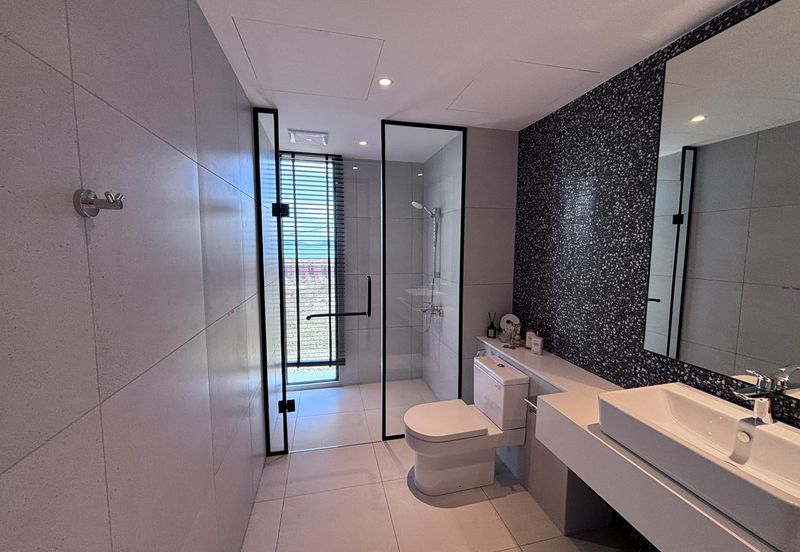 Penisula Aris Tower Kota Kinabalu seafront Commercial unit