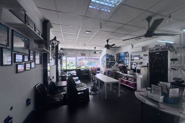 Wisma Sabah Ground floor shoplot for rent