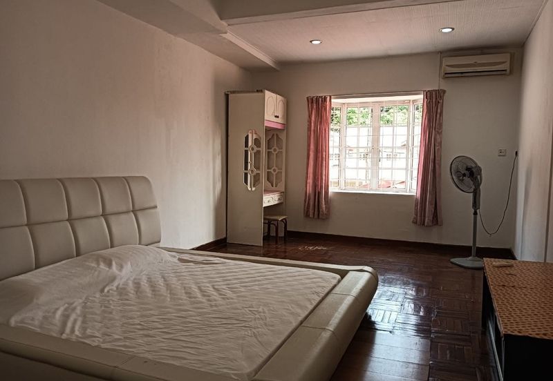 Taman Fantasi Double Storey Likas CL999