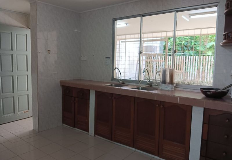 Taman Fantasi Double Storey Likas CL999