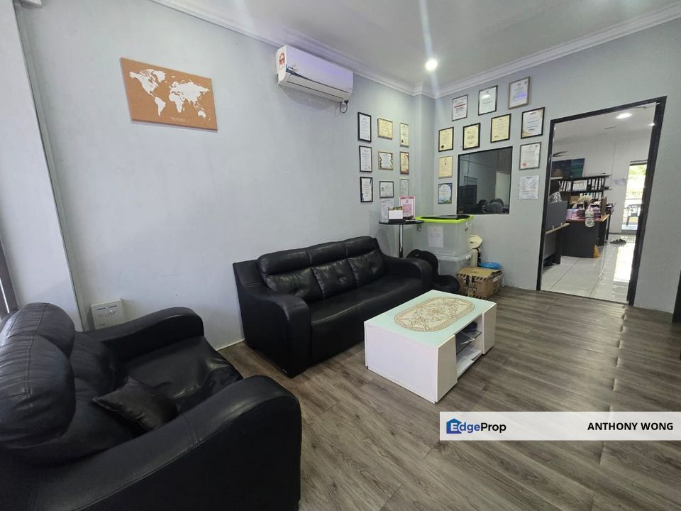 Kepayan Perdana Shoplot , Sabah, Penampang