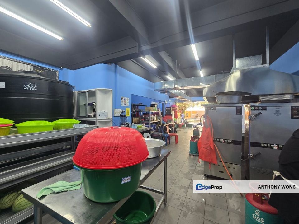 Kepayan Perdana Shoplot , Sabah, Penampang