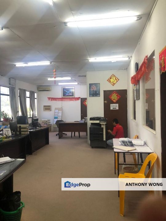 Semi Detached Lian seng light industrial warehouse near inanam bus terminal, Sabah, Inanam