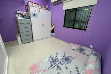 Taman Kemanyan Double Storey Corner Kolombong