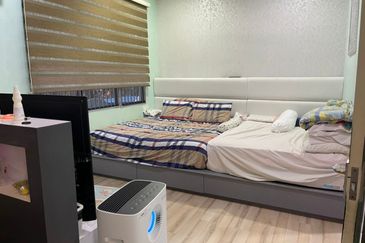 Taman Kemanyan Double Storey Corner Kolombong