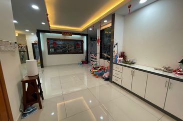Taman Kemanyan Double Storey Corner Kolombong