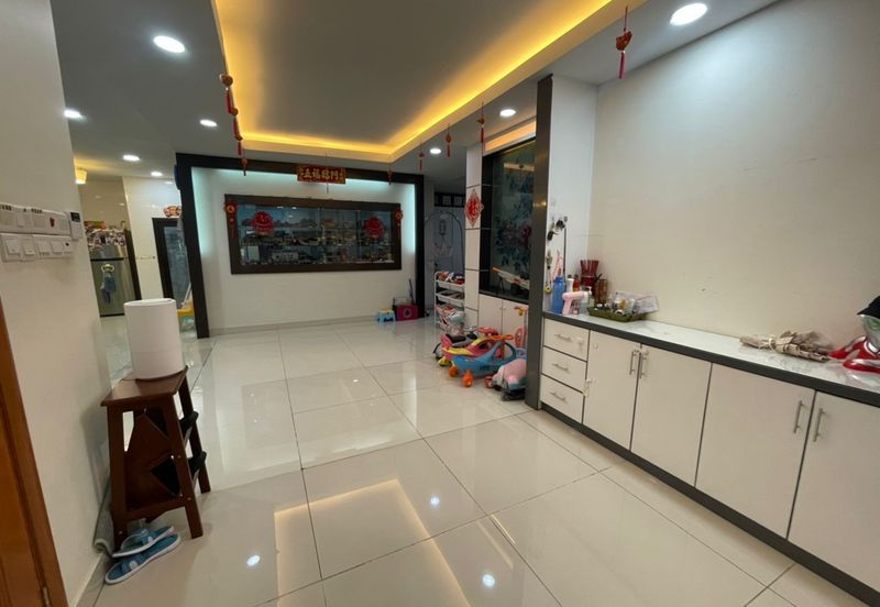 Taman Kemanyan Double Storey Corner Kolombong