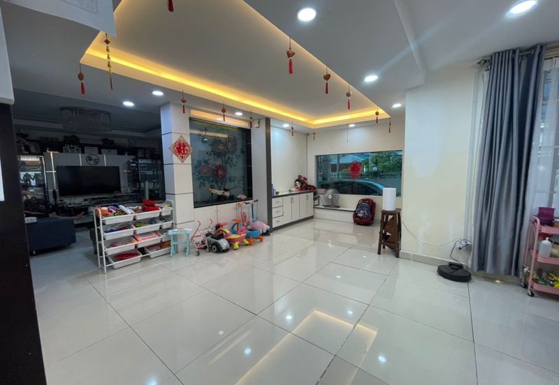 Taman Kemanyan Double Storey Corner Kolombong