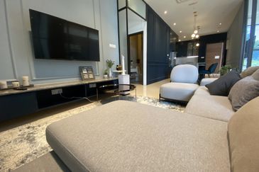 The Logg -  SHOREA EXCEUTIVE SUITES