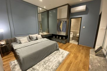 The Logg -  SHOREA EXCEUTIVE SUITES