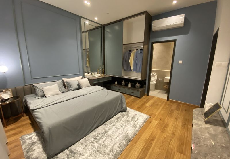 The Logg -  SHOREA EXCEUTIVE SUITES