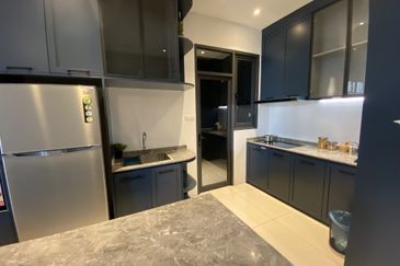 The Logg -  SHOREA EXCEUTIVE SUITES