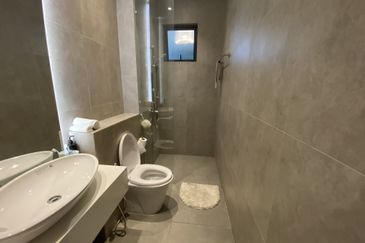 The Logg -  SHOREA EXCEUTIVE SUITES