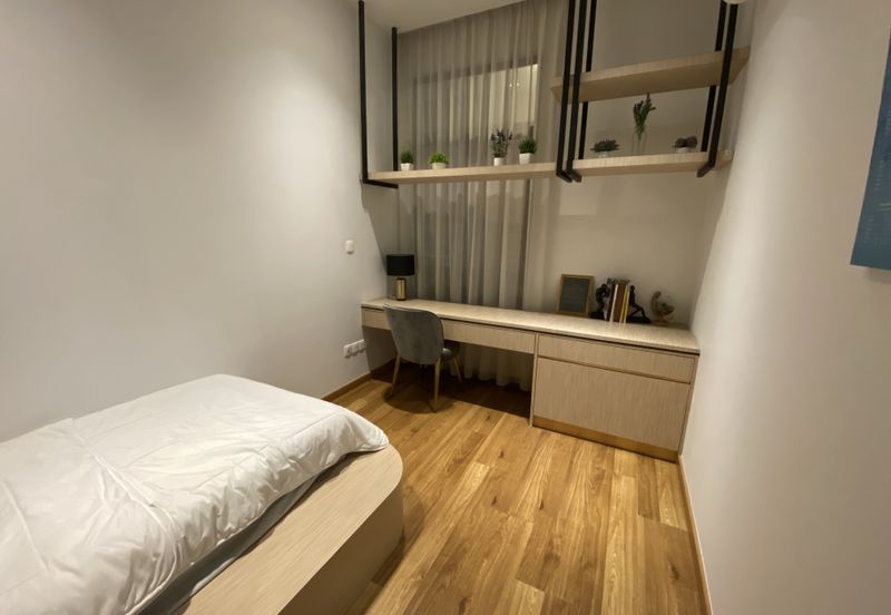 The Logg -  SHOREA EXCEUTIVE SUITES