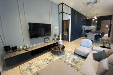 The Logg -  SHOREA EXCEUTIVE SUITES