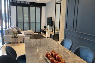 The Logg -  SHOREA EXCEUTIVE SUITES