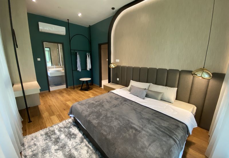 The Logg -  SHOREA EXCEUTIVE SUITES