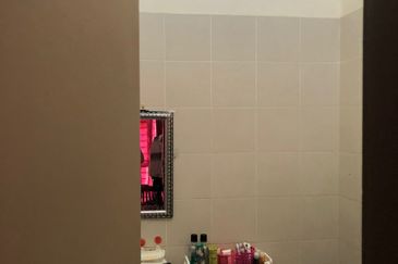 Taman Bukit Hijau Double storey Inanam