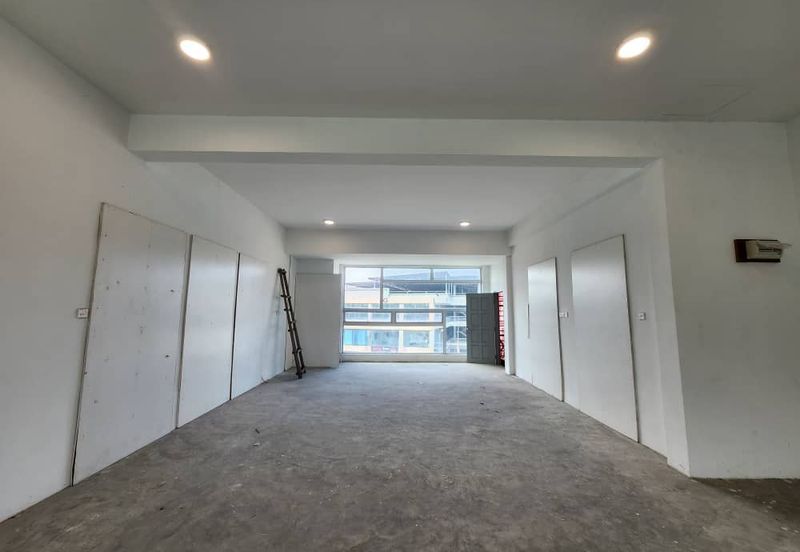 Suria Inanam Shoplot