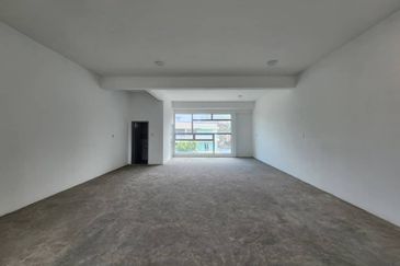 Suria Inanam Shoplot