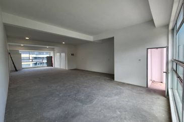 Suria Inanam Shoplot