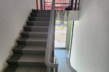 Suria Inanam Shoplot