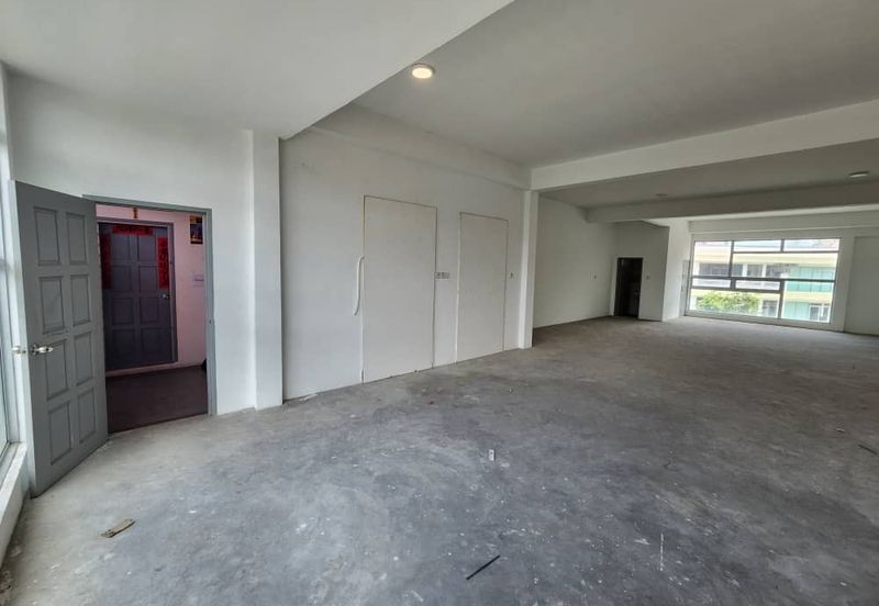 Suria Inanam Shoplot