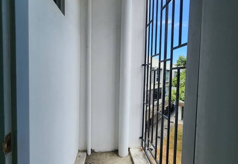 Suria Inanam Shoplot