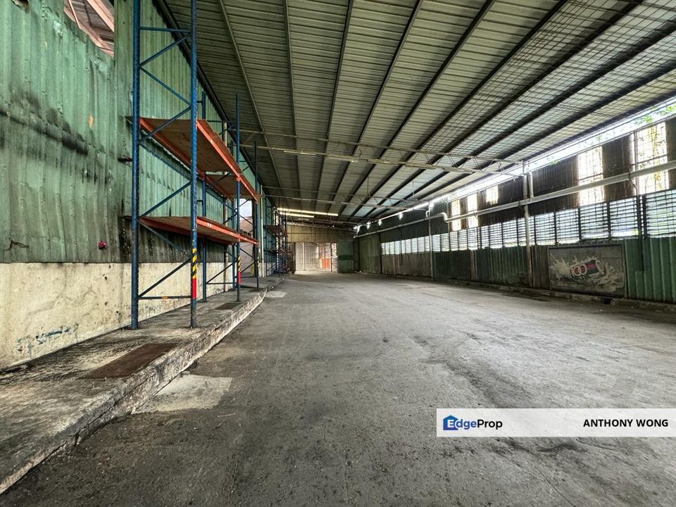 Kolombong warehouse, Sabah, Inanam