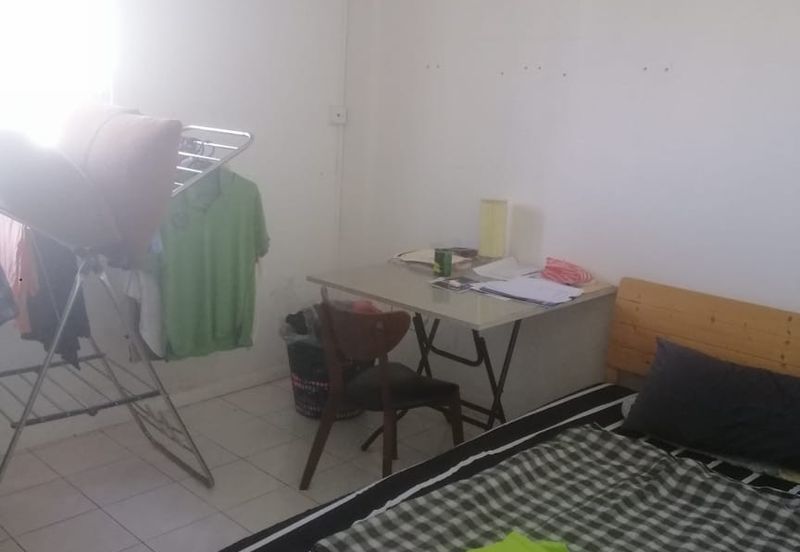 Regency Park Apartment