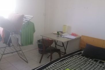 Regency Park Apartment