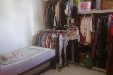 Regency Park Apartment