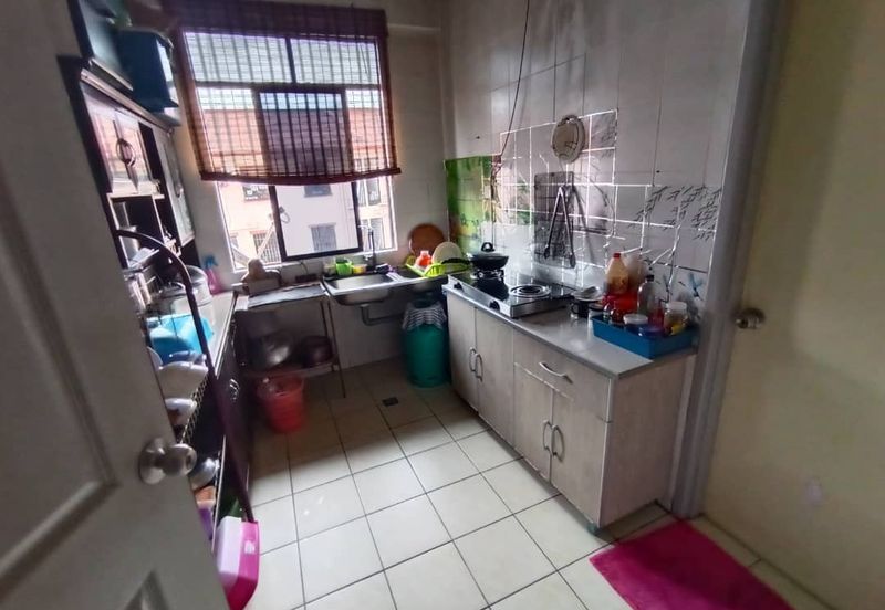 Taman Suria Shop Apartment