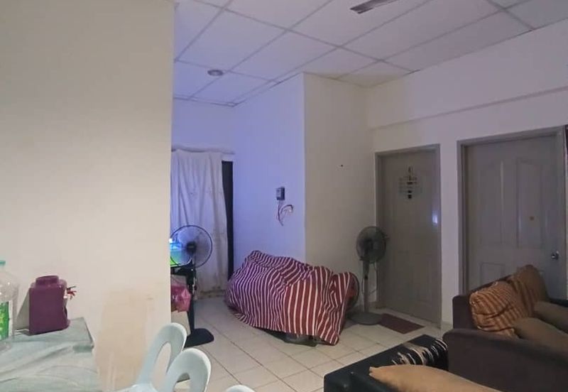 Taman Suria Shop Apartment